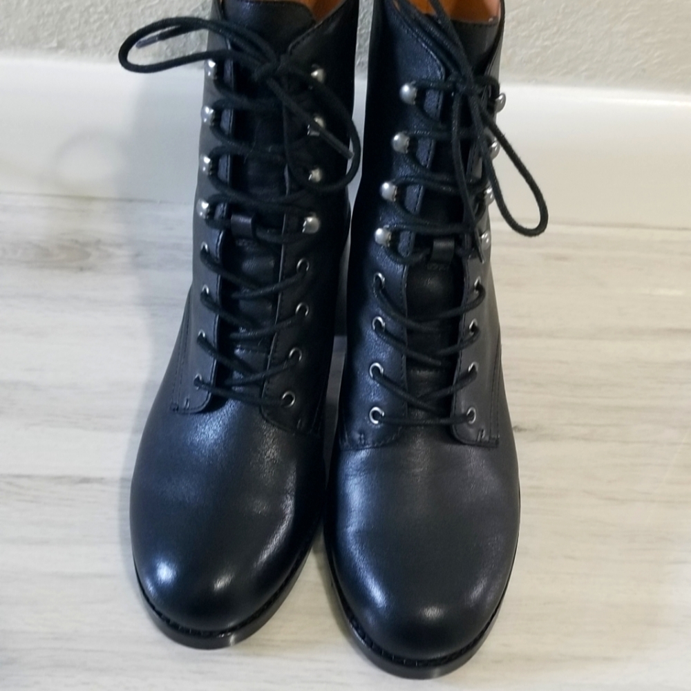 Madewell Patti Lace Up Boots in Black Leather